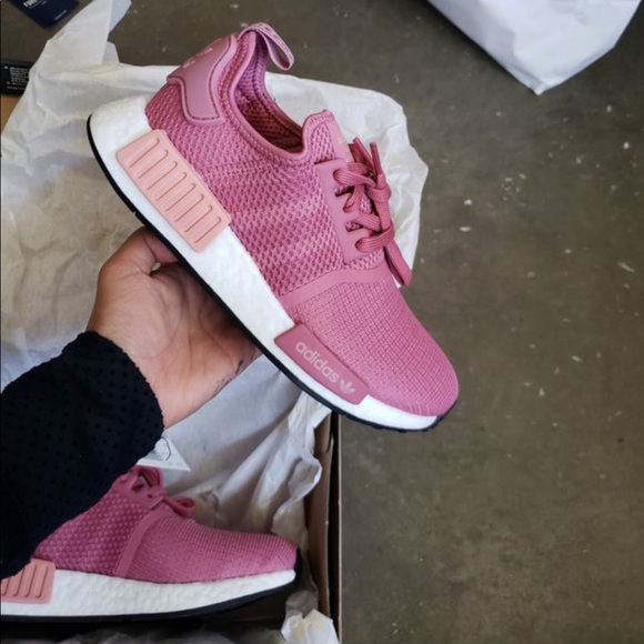adidas Shoes - ‼️sold‼️🍭 Rare Adidas NMD R1 Dusty Rose